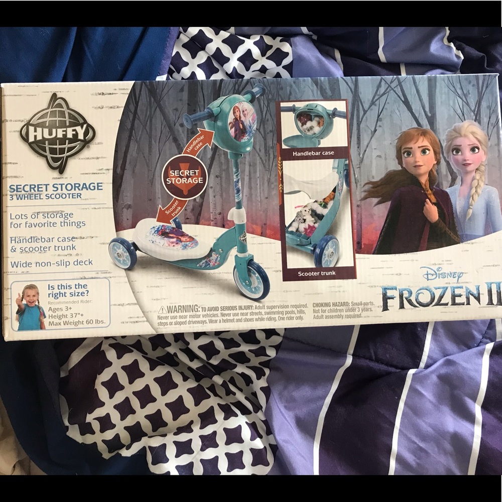 Frozen 2 kid scooter
